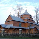 Дерев'яна бойківська церква святих Кузьми і Дем'яна в селі Корчині