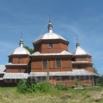 Церква Різдва Пресвятої Богородиці - найдавніша будівля в  селі Лавриків 