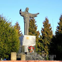 Фігура Ісуса Христа в селі Керниця 