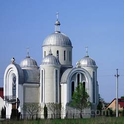 Церква Різдва Пресвятої Богородиці. Село Конопниця Львівської області