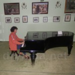 Рояль в музеї, на якому грав Чайковський