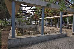 Павильон над руинами монетного двора