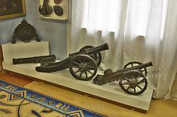 Тульчинский краеведческий музей. Пушки