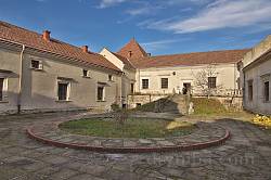 Верхний двор Свиржского замка