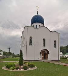 Кирило-Мефодіївський монастир у Сваляві. Церква
