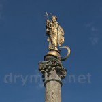 Коринфская колонна с фигурой Богородицы