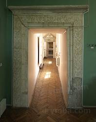"Тайный" коридор между комнатами замка