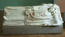 Надгробная скульптура Анны Сенявской (1574)