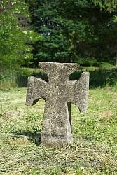 Старинный каменный крест