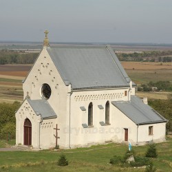 Костел св. Вікентія де Поля (колишня каплиця Діви Марії) у селі Новосілки