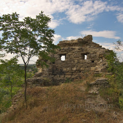 Башня Пулаского над Збручем. Фронтальный вид с юга