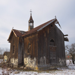 Дерев'яний костел у селі Розваж