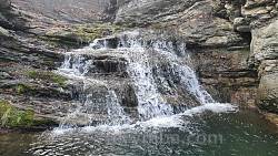 Заречанский водопад. Вид вблизи