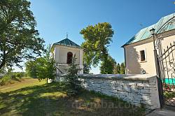 Колокольня церкви св. Николая и старинная стена